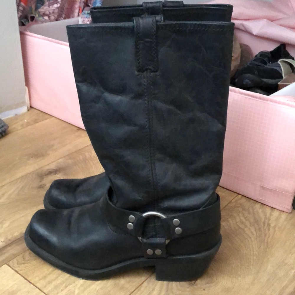 Cabela’s women’s leather boots